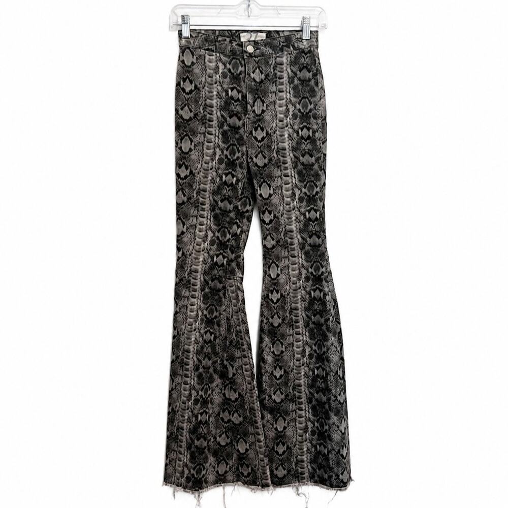 Free People Float On Snakeskin Flare High Waisted Jeans Size 27 - Picture 2 of 4
